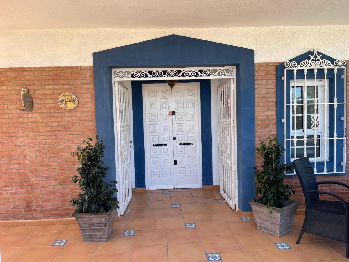 Anna'S Garden Bed & Breakfast Torrevieja Bagian luar foto