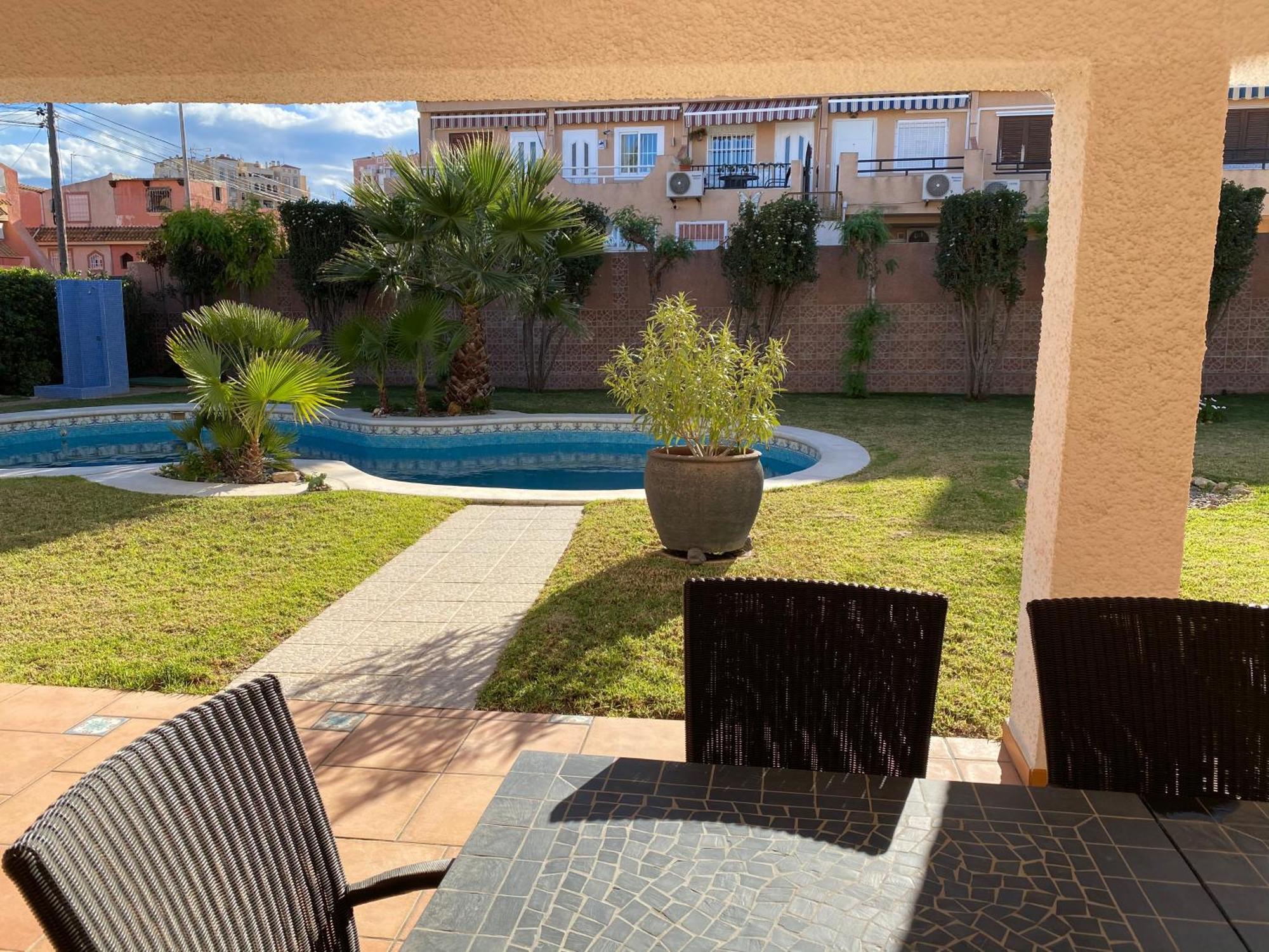 Anna'S Garden Bed & Breakfast Torrevieja Bagian luar foto