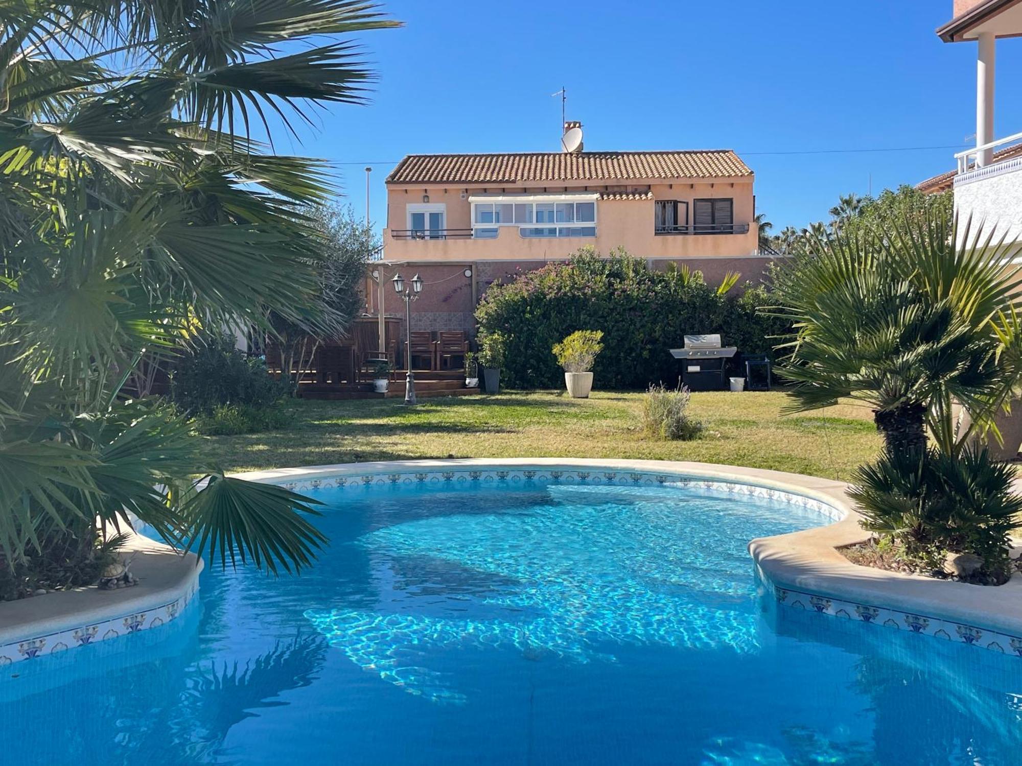 Anna'S Garden Bed & Breakfast Torrevieja Bagian luar foto