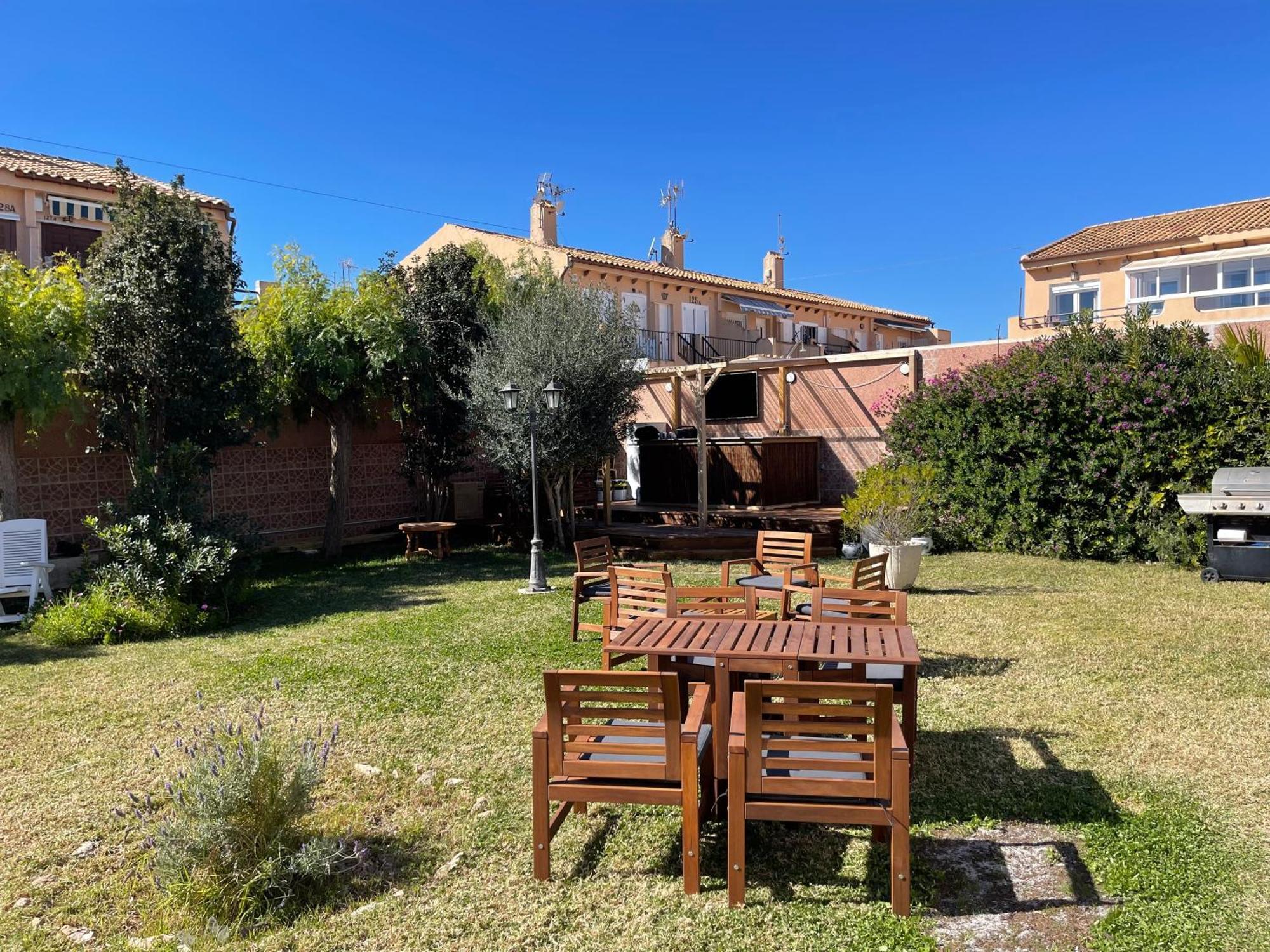 Anna'S Garden Bed & Breakfast Torrevieja Bagian luar foto