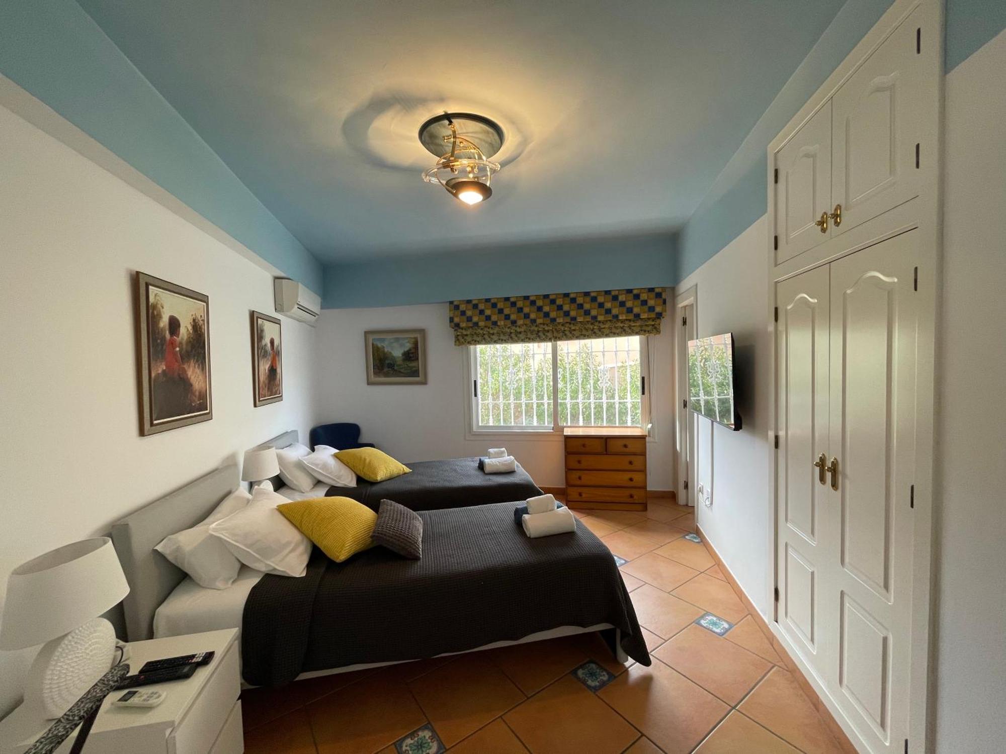 Anna'S Garden Bed & Breakfast Torrevieja Ruang foto