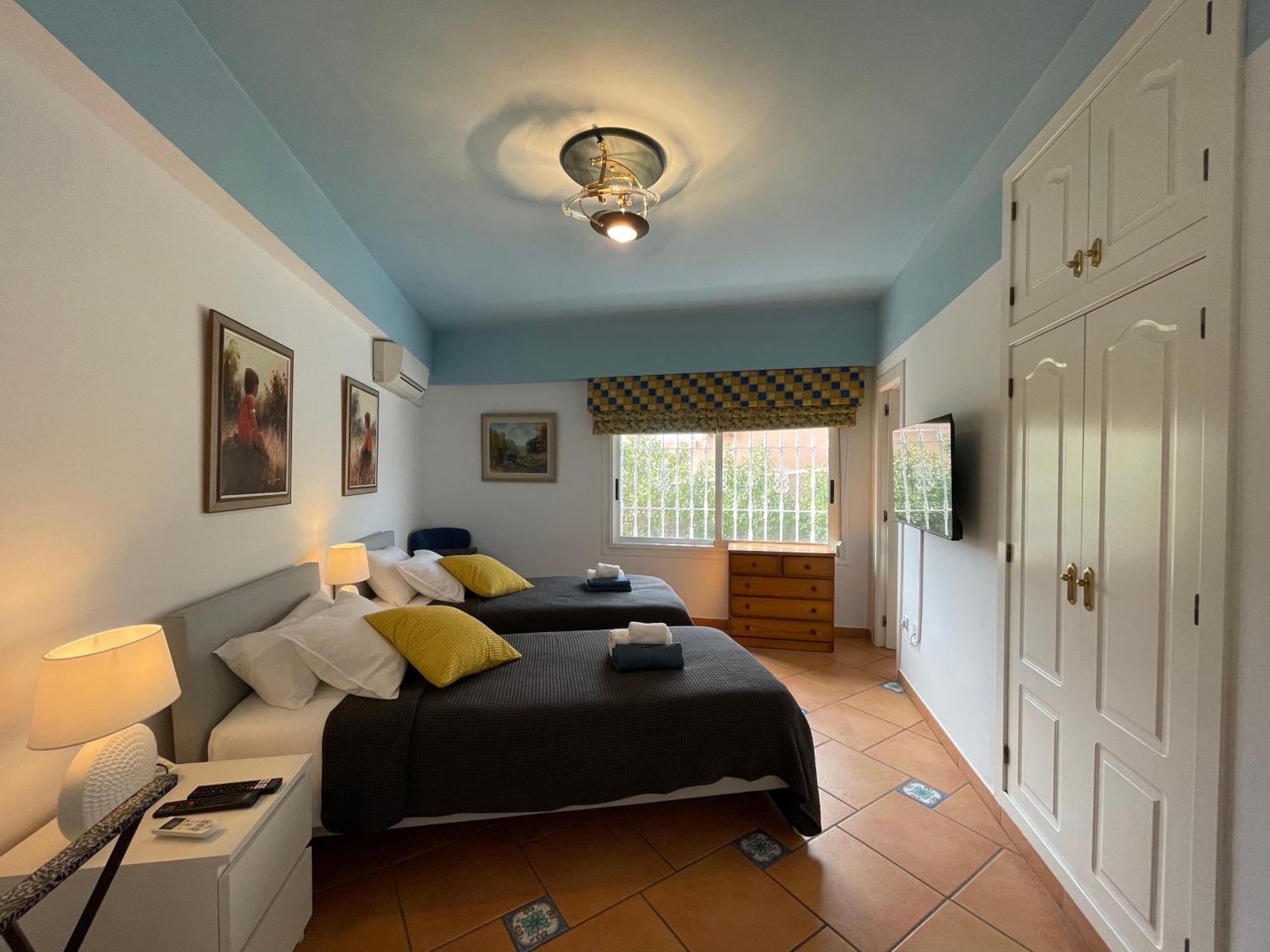 Anna'S Garden Bed & Breakfast Torrevieja Ruang foto