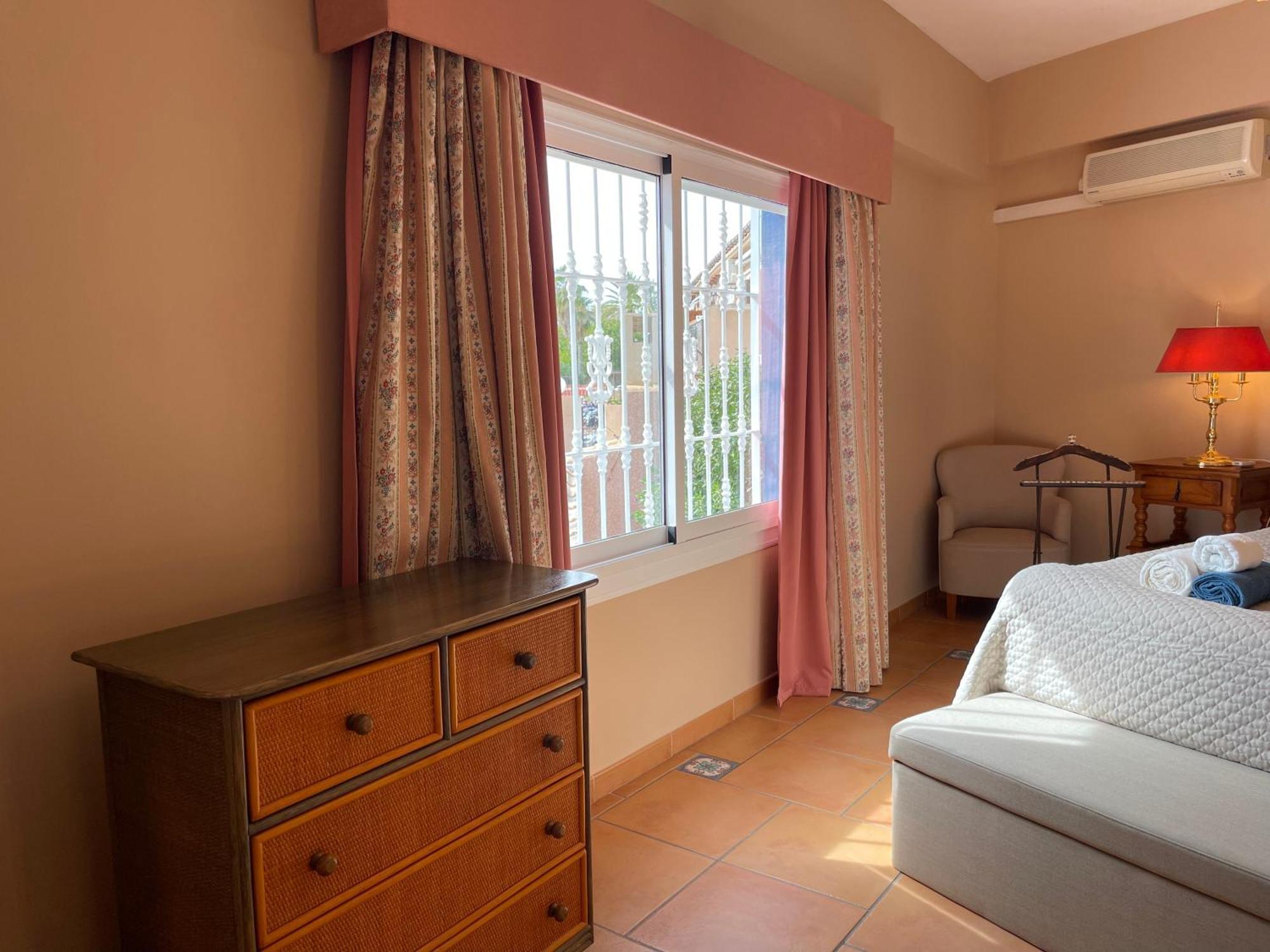 Anna'S Garden Bed & Breakfast Torrevieja Ruang foto
