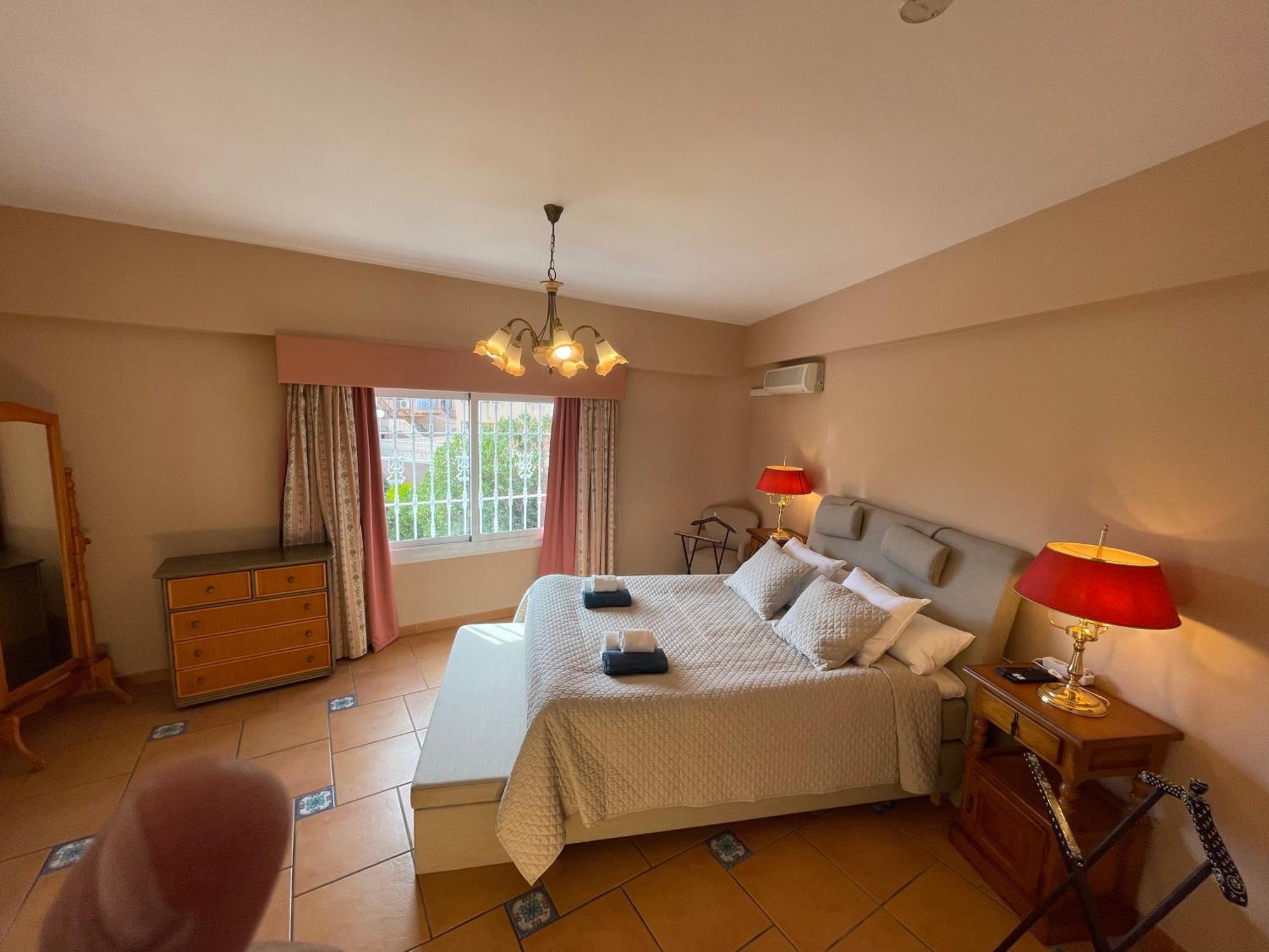 Anna'S Garden Bed & Breakfast Torrevieja Ruang foto