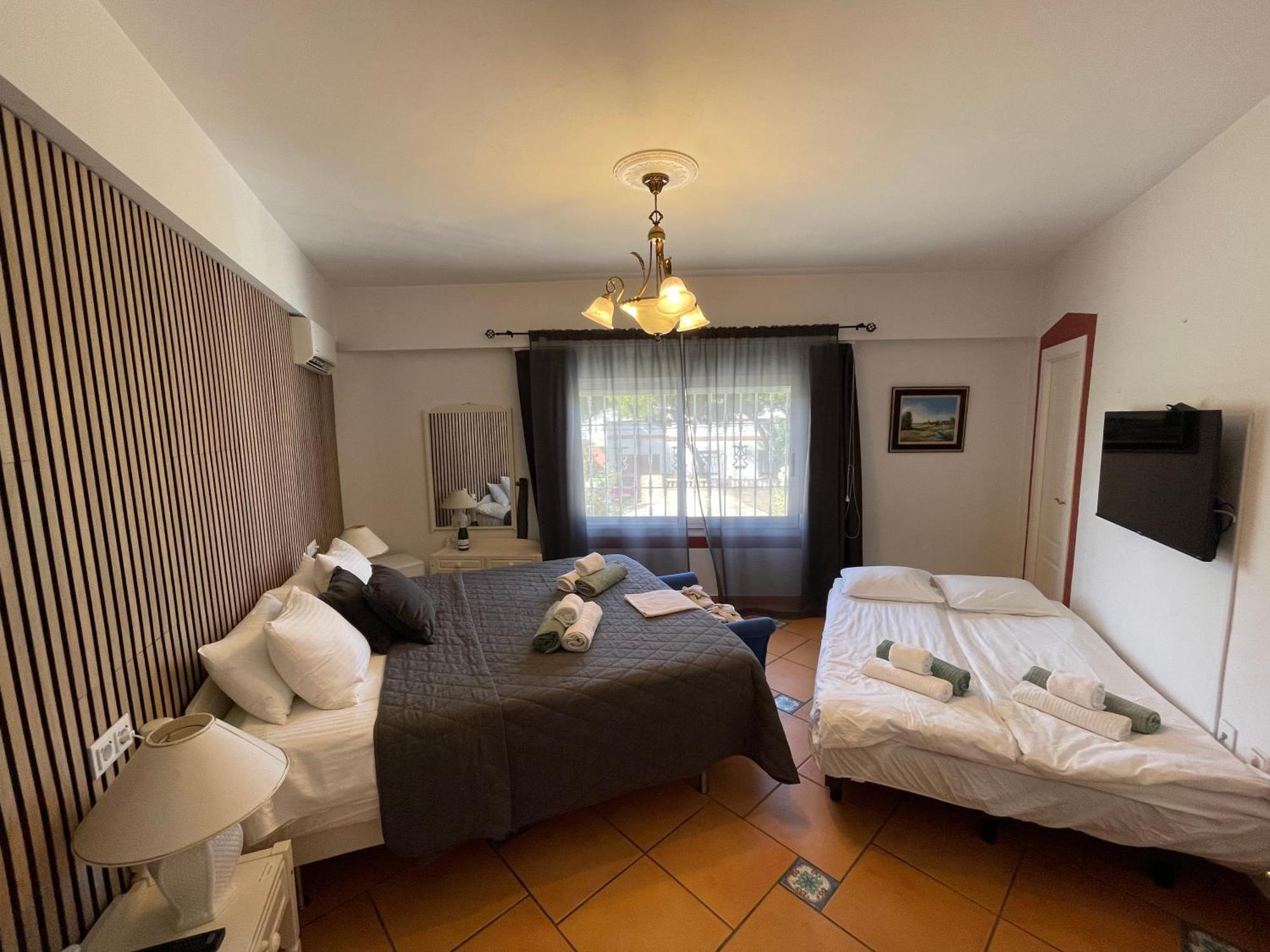 Anna'S Garden Bed & Breakfast Torrevieja Ruang foto